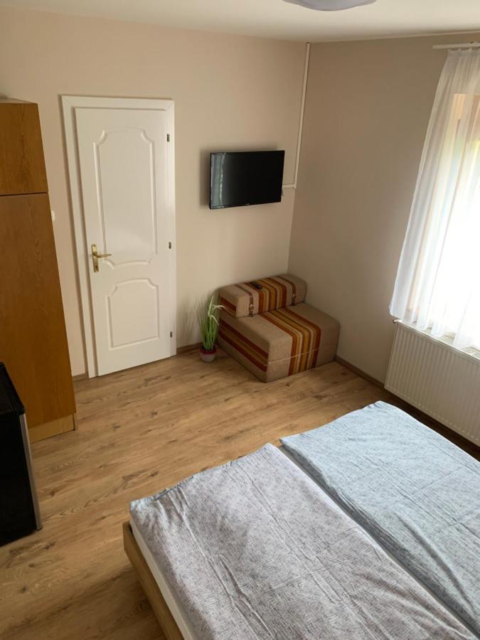 Zsuzsa Apartman Hajdúszoboszló מראה חיצוני תמונה