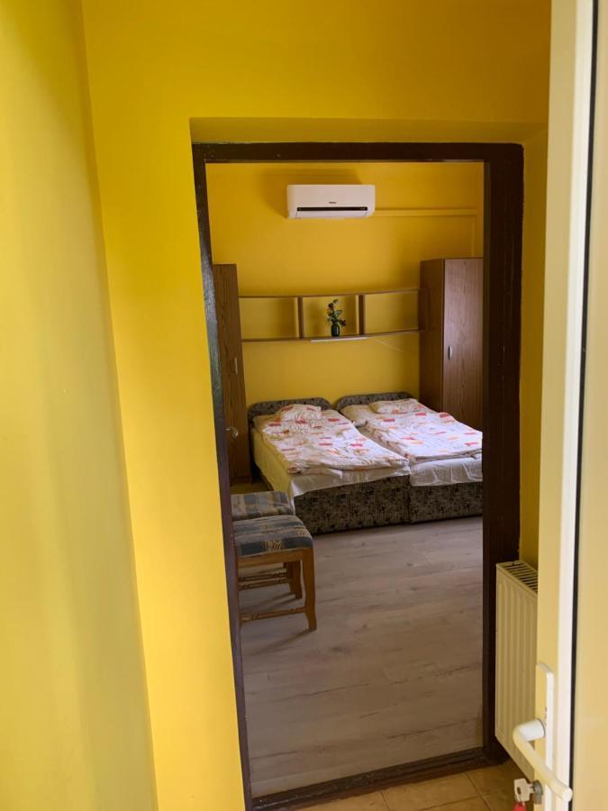 Zsuzsa Apartman Hajdúszoboszló מראה חיצוני תמונה