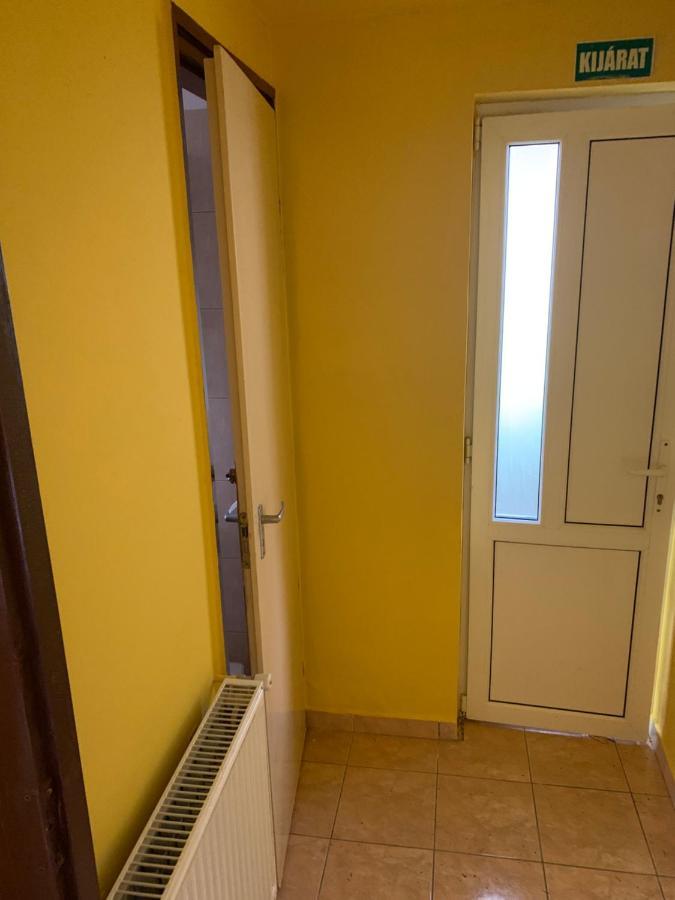 Zsuzsa Apartman Hajdúszoboszló מראה חיצוני תמונה