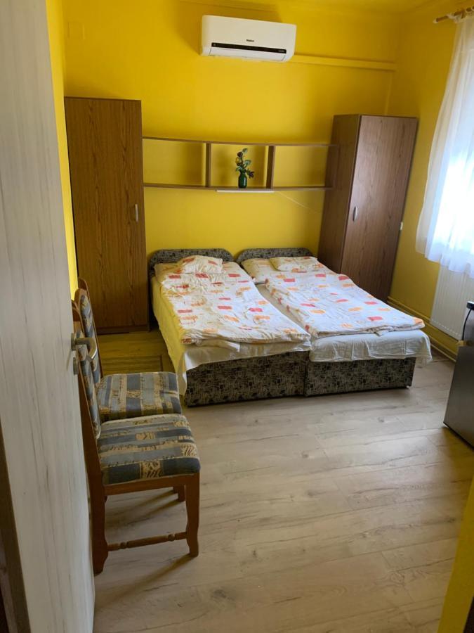 Zsuzsa Apartman Hajdúszoboszló מראה חיצוני תמונה