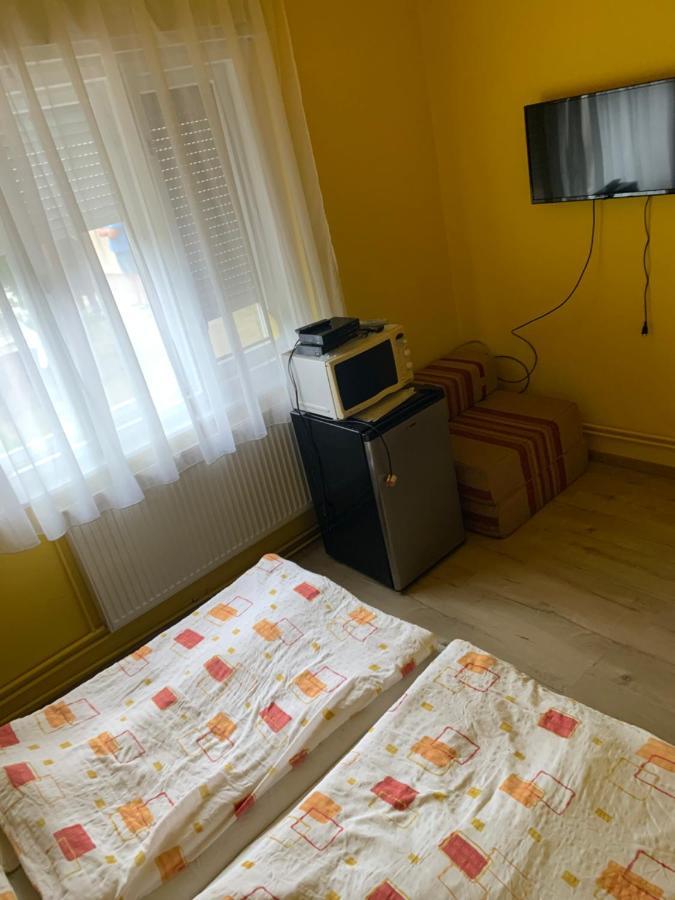 Zsuzsa Apartman Hajdúszoboszló מראה חיצוני תמונה