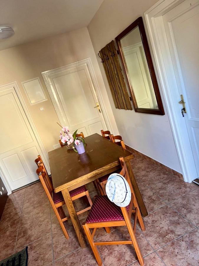 Zsuzsa Apartman Hajdúszoboszló מראה חיצוני תמונה