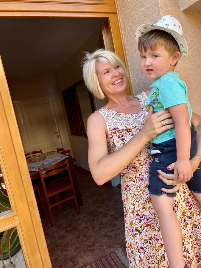 Zsuzsa Apartman Hajdúszoboszló מראה חיצוני תמונה