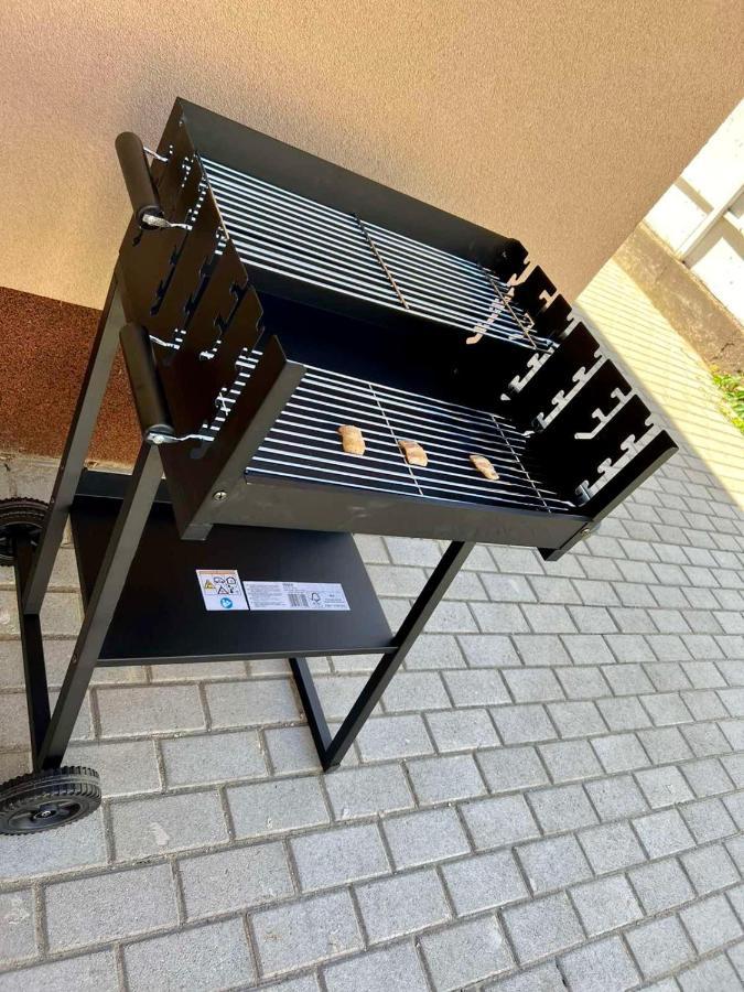 Zsuzsa Apartman Hajdúszoboszló מראה חיצוני תמונה